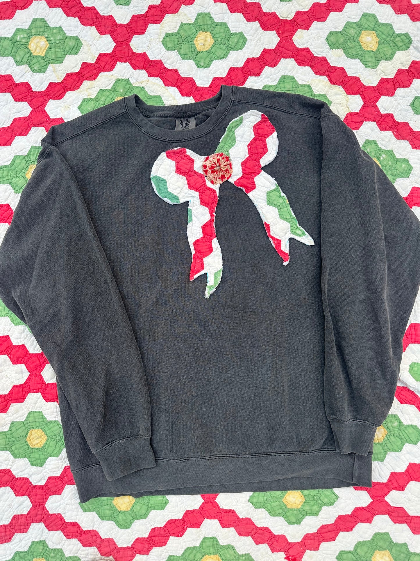 Yoyo Bow Quilted Sweatshirt